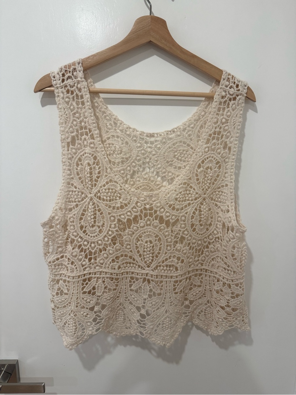 NWOT Crochet Lace Sleeveless Top - Cream